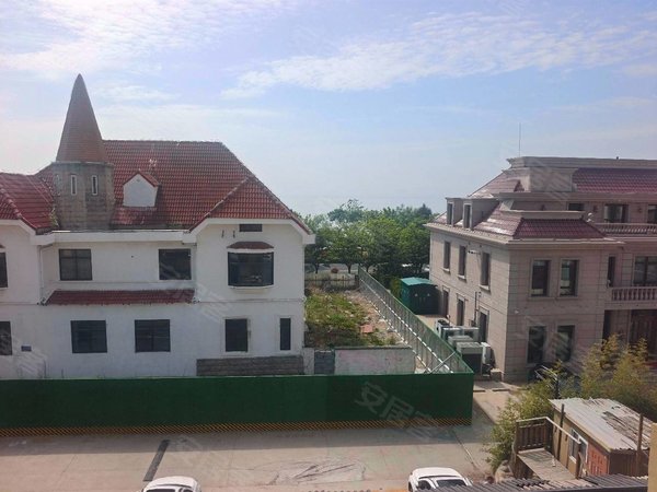 青岛崂山浮山前石苑别墅小区(别墅)毛坯大院海景别墅 可以停10余辆车