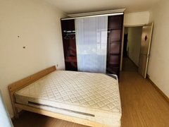 青岛李沧李村中海国际南庄精装套一厅房楼下地铁2号线枣山路价格实惠拎包住出租房源真实图片