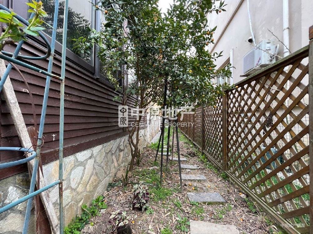 低容积,康桥半岛(1177弄别墅)二手房,1720万,4室2厅,3卫,252平米-上海