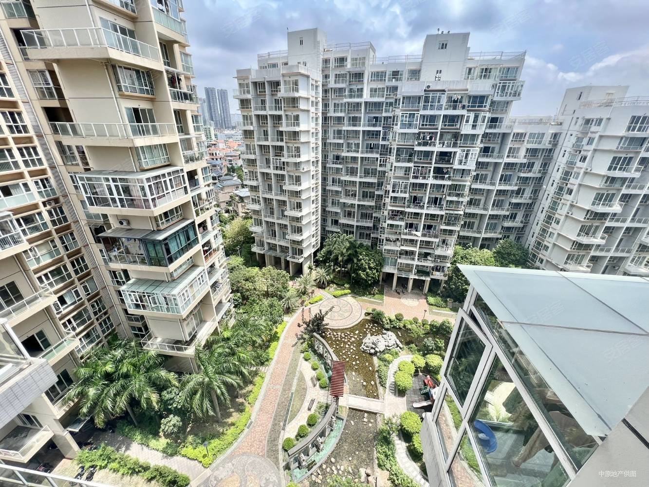 卓能雅苑3室2厅2卫77.23㎡南0万