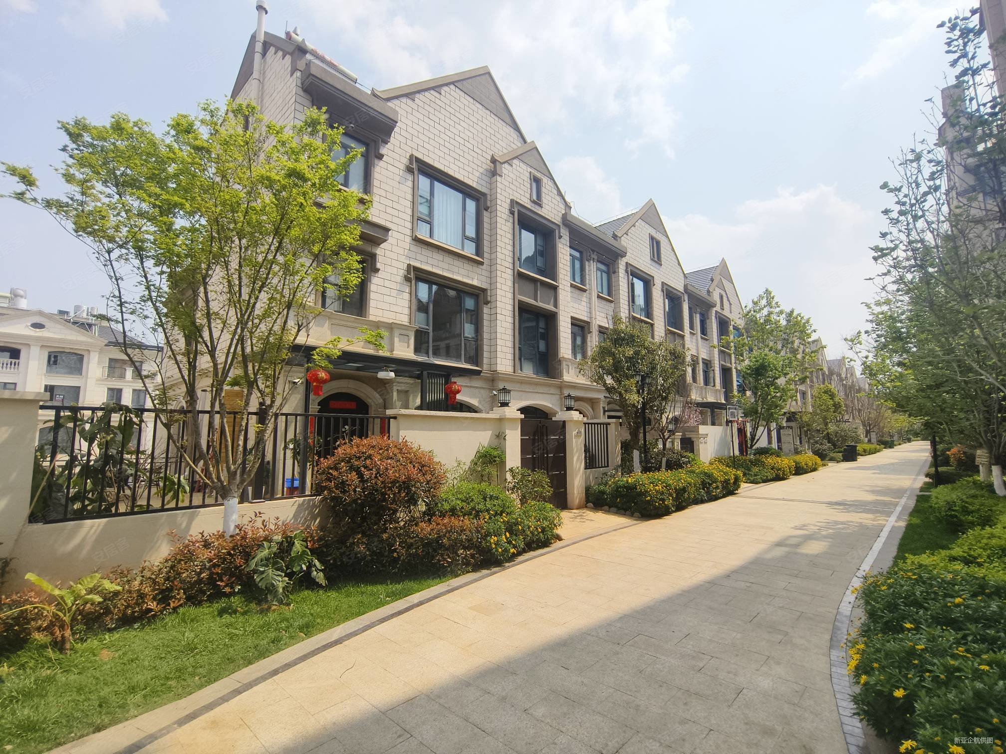 生态半岛 滇池俊府威廉郡中叠 豪装4房 没住过 带1车位急售,俊发滇池