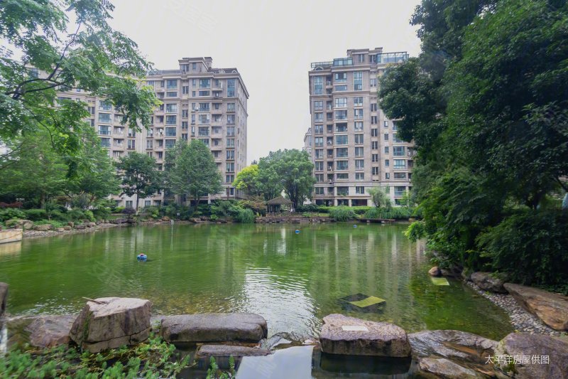 小高层央座复式丨亻又此一套丨得房率90%,附赠三露台,诚售,当代清水园