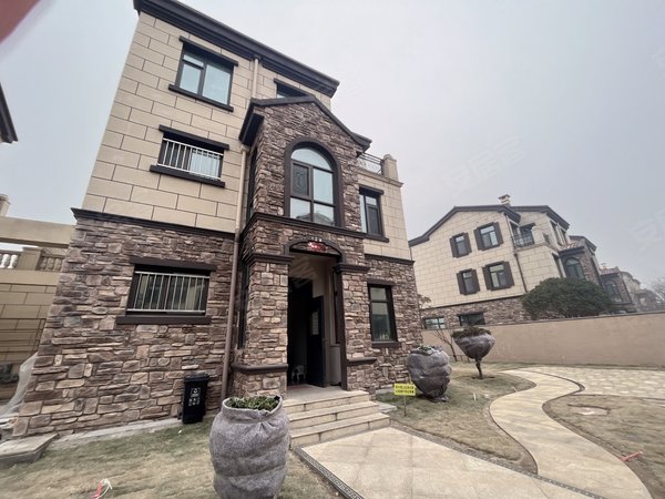 免中介,随时看房前后院子,精装独栋别墅带地下室,可长租,胶州租房