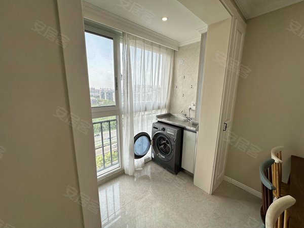 南通崇川北大街华强城北大街万象城附近华强城2期，靠近地铁站精装电梯小三房拎包入住出租房源真实图片