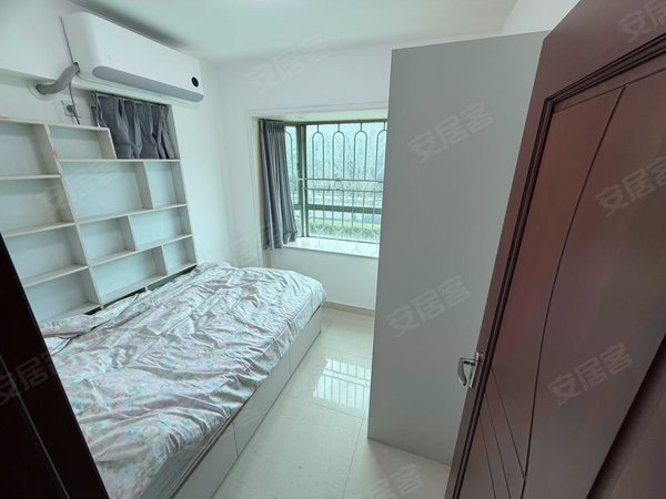 深圳福田保税区朗庭豪园朗庭豪园,全齐家私电器,3房2卫,全齐,拎包入住