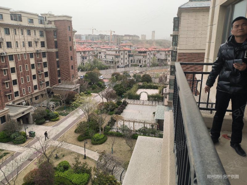 郑州房产网>郑州二手房>荥阳二手房>洞林湖二手房>郑州碧桂园芷兰湾>