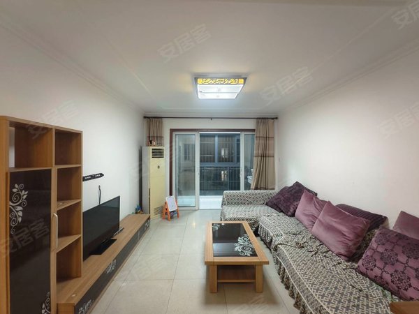 港岛花园二楼3房2厅2卫130平米出租靠近古镇