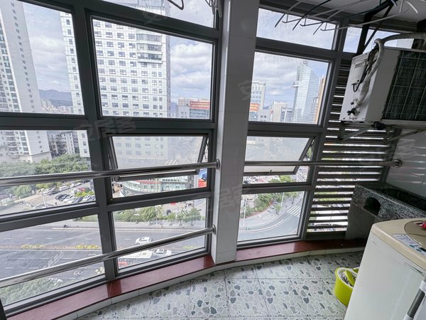 福州鼓楼五四路嘉键大厦华林路 五四路 树兜地铁口 嘉键大厦 电梯