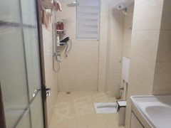 三亚吉阳凤凰路南段凤凰花苑 3室2厅2卫出租房源真实图片