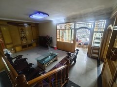 达州大竹大竹城区一品东湖旁边，普通房5楼，无物管费。停车方便年租金8000一出租房源真实图片