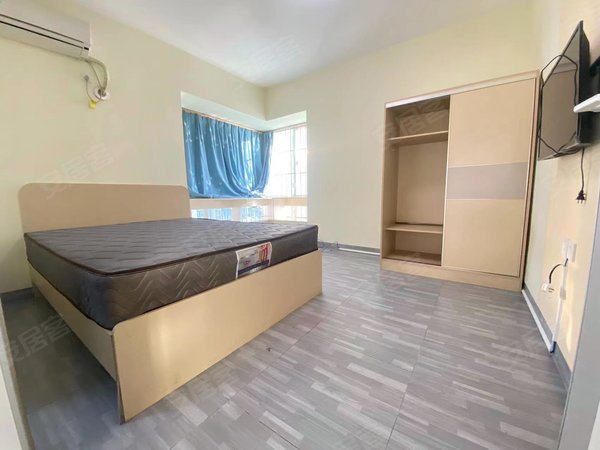 深圳龙岗横岗名门世家横岗地铁口 260平精装复式10房,全家私电器拎包