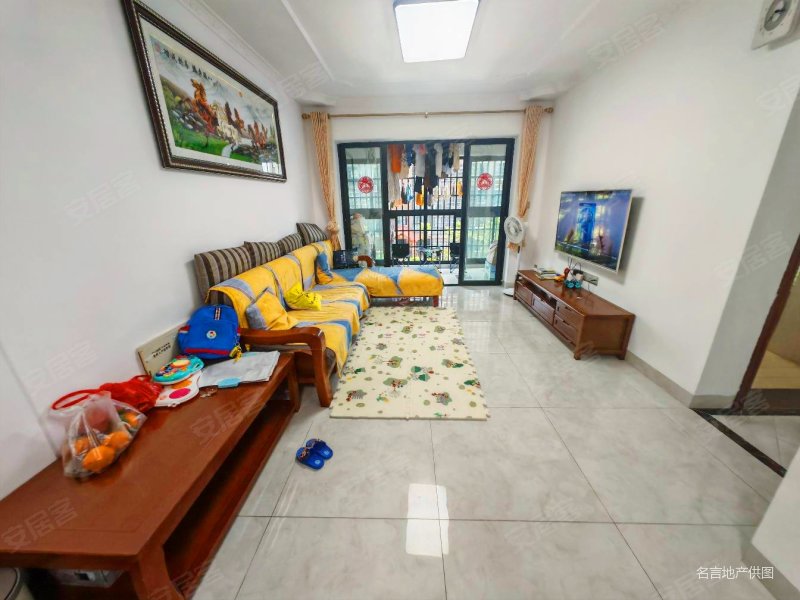 秀英 次新小区 海秀花园 电梯三房两厅 车位充足