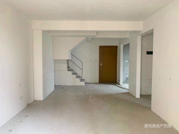 雅居乐三江府单边位复试户型靓楼层四房三卫随时可看房