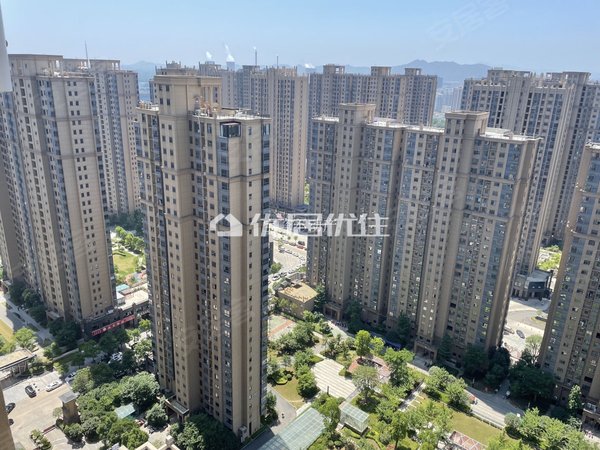 信阳羊山新区东方今典东方今典(a区)新上急租!