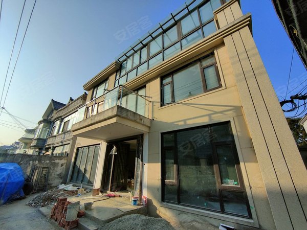 上海浦东周浦沈西小区独栋大别墅,自建配有电梯阳光房,首租出租房源