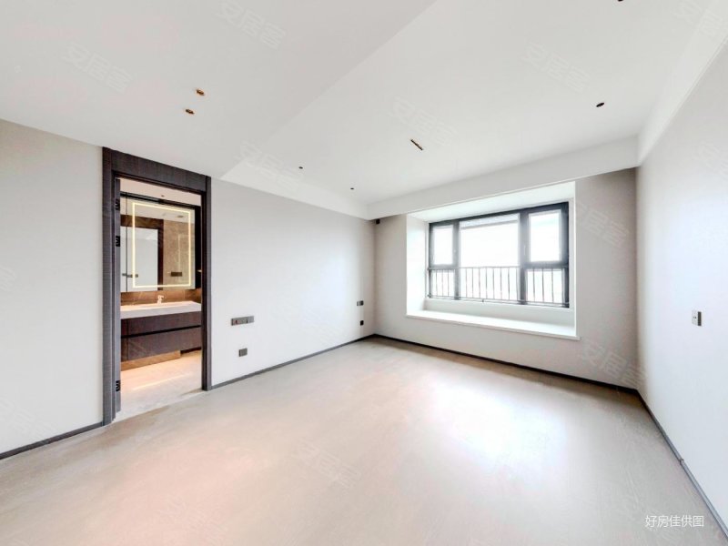 业主急售 平 前排好楼层 万科品质 一梯一户,蓝光黑钻二手房,375万,4