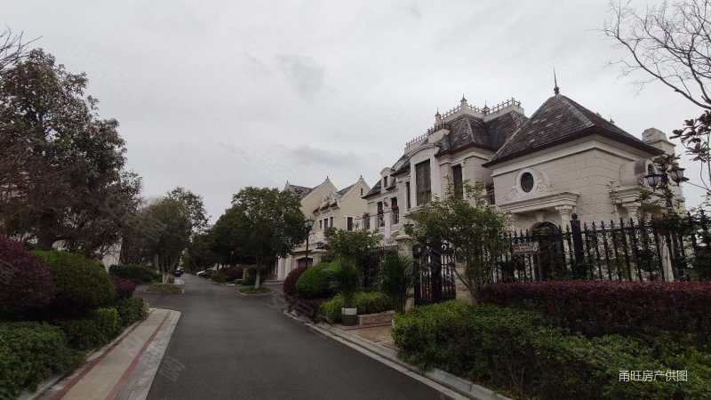 东钱湖九唐华府独栋别墅俯瞰东钱湖白坯诚售