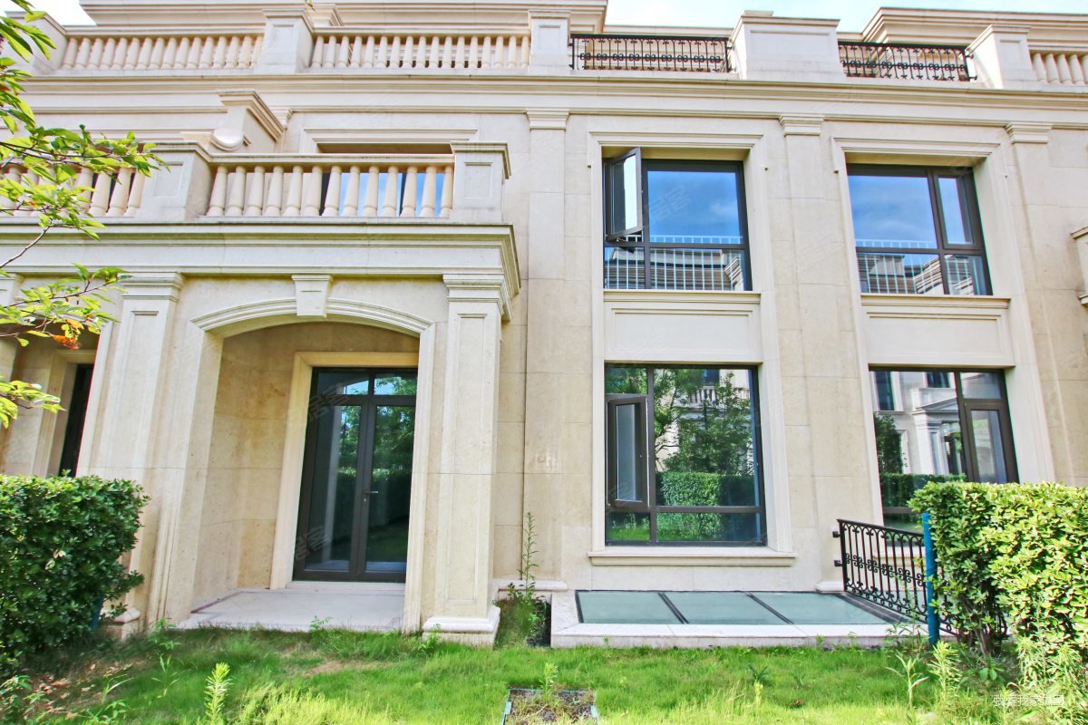 滨江御江南(别墅)4室2厅2卫191.65㎡南2290万