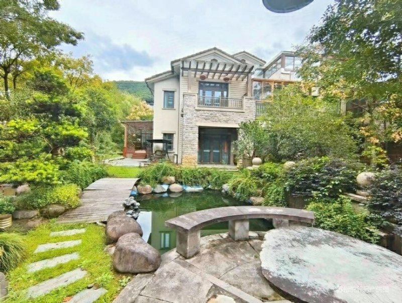 依山傍水天邻风景独栋别墅环绕500平花园房主急售