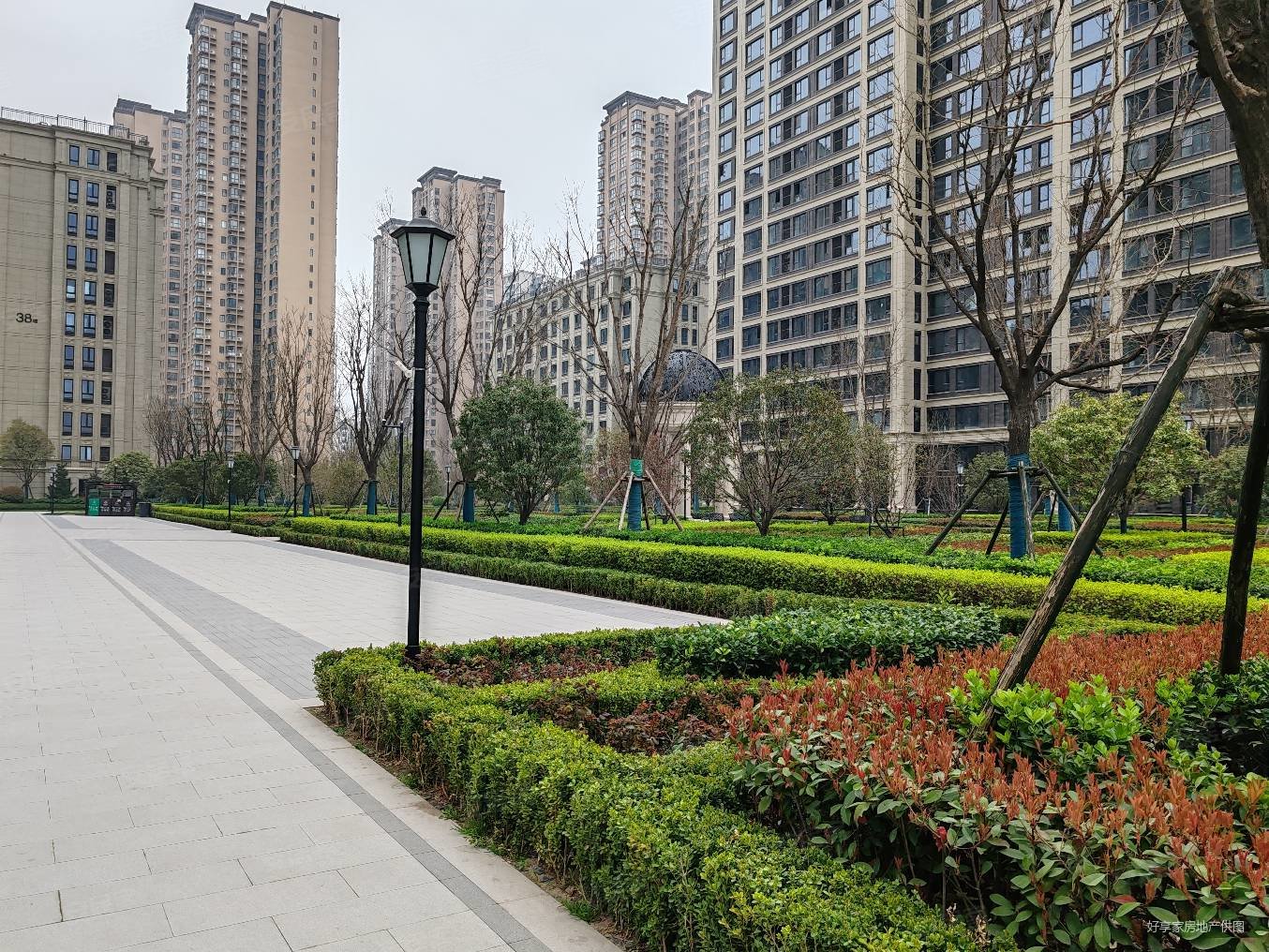 草滩绿城桂语兰庭三室两厅两卫房子出售