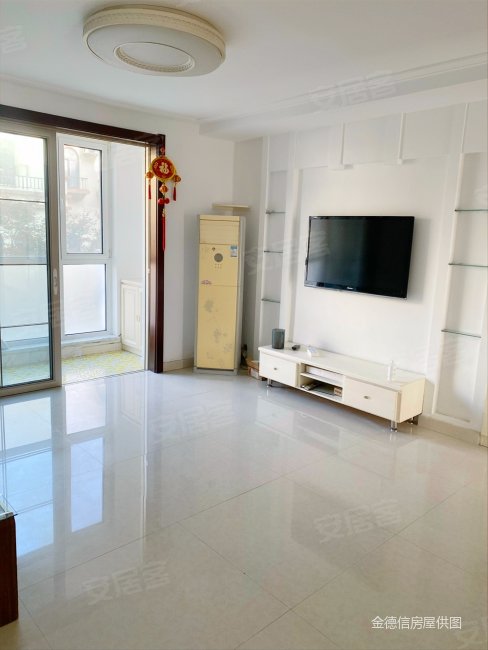 圣水山庄1楼98.21平,3个南向卧室,带车库,82万