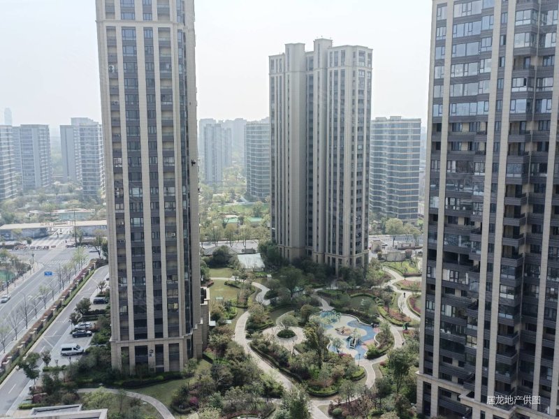 亏本急售恒宇景园二期120方三房两卫,全新毛坯,楼层好满二年,恒宇锦园