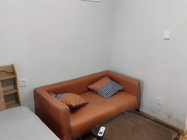 济南高新国际会展中心中垠广场万达对面整租公寓领包入住免费停车有