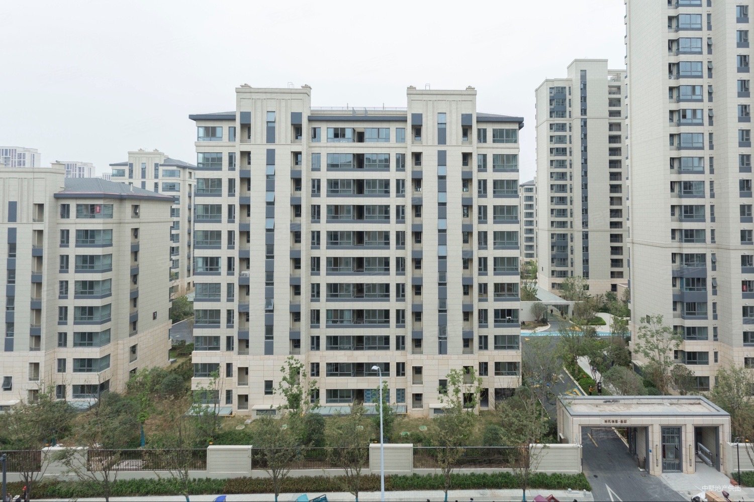 龙川路旁时代领峰南北通透小三房刚需出门就是公园