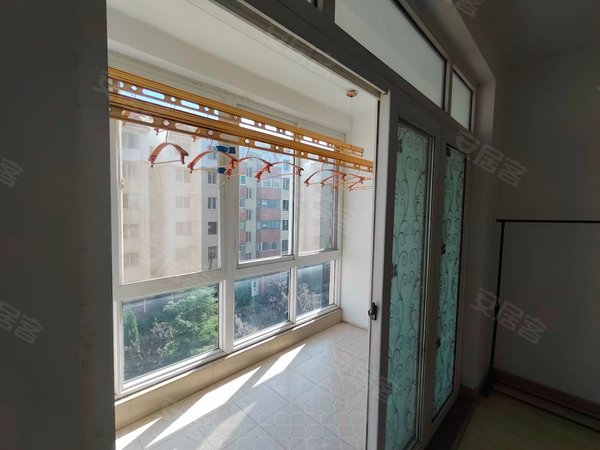 青岛即墨北安永信新都花园北安新都花园四楼家电家具齐全有钥匙出租