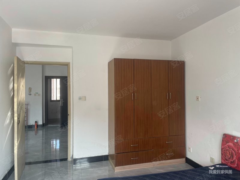 心圆东苑 南北通透 精装修 满五带电梯 产权清晰 2号线川沙