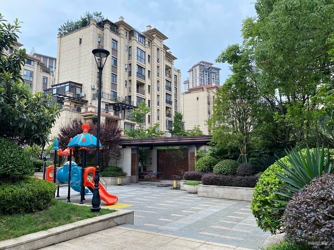 美的国宾府a区二期