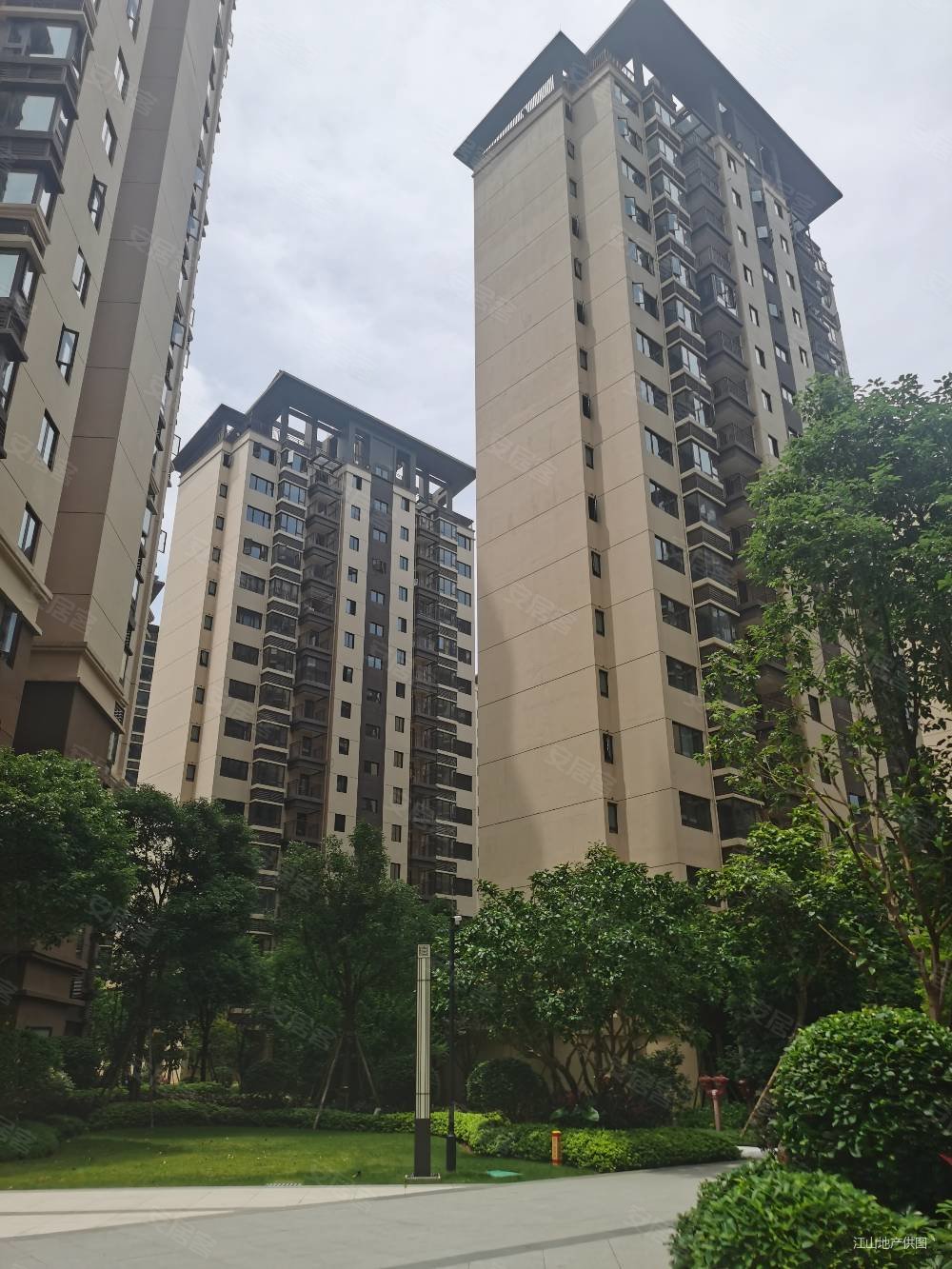 3房2厅2卫南北通透,大唐盛世三期二手房,80万,3室2厅,2卫,91平米-南宁