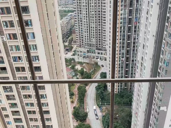 重庆大足大足城区泽京香溪樾香溪樾精装两室家具家电齐全 采光好 安静