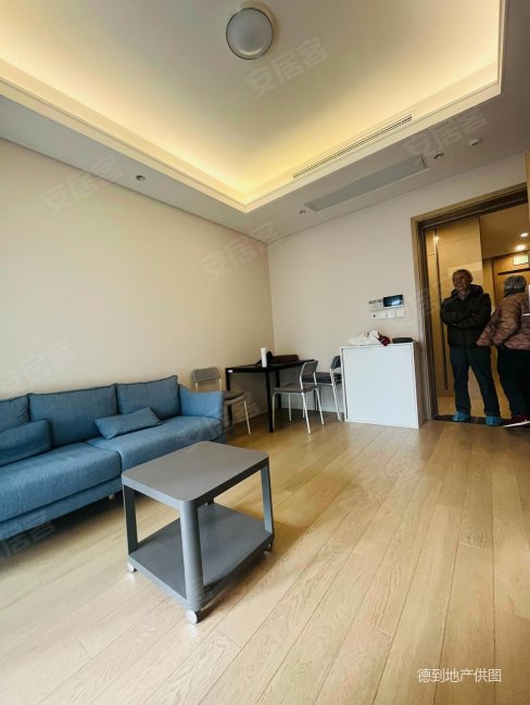 晶耀名邸(二期) 带电梯 交通便捷 次新小区 装修好