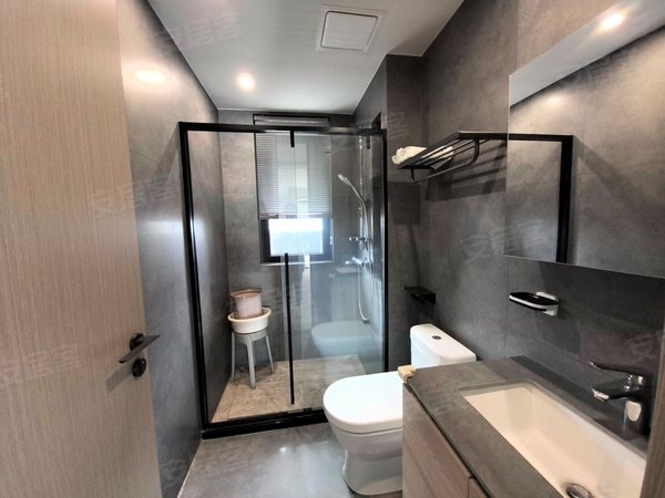 海宁长安镇农发区绿城华景川之江明月绿城华景川之江明月 阳光充足 精装修 3室2厅2卫出租房源真实图片