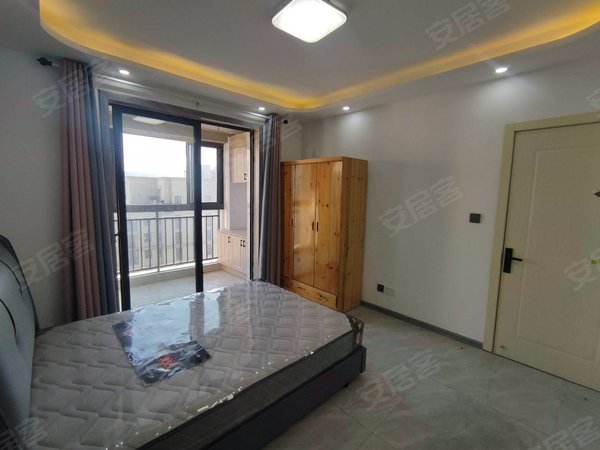 杭州临平临平北中梁百悦城(公寓住宅)临平山北荷禹路地铁口旁超大阳台