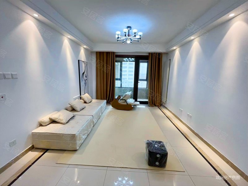 急售御景台二期不沿高速精装三室两卫边户满二看房方便