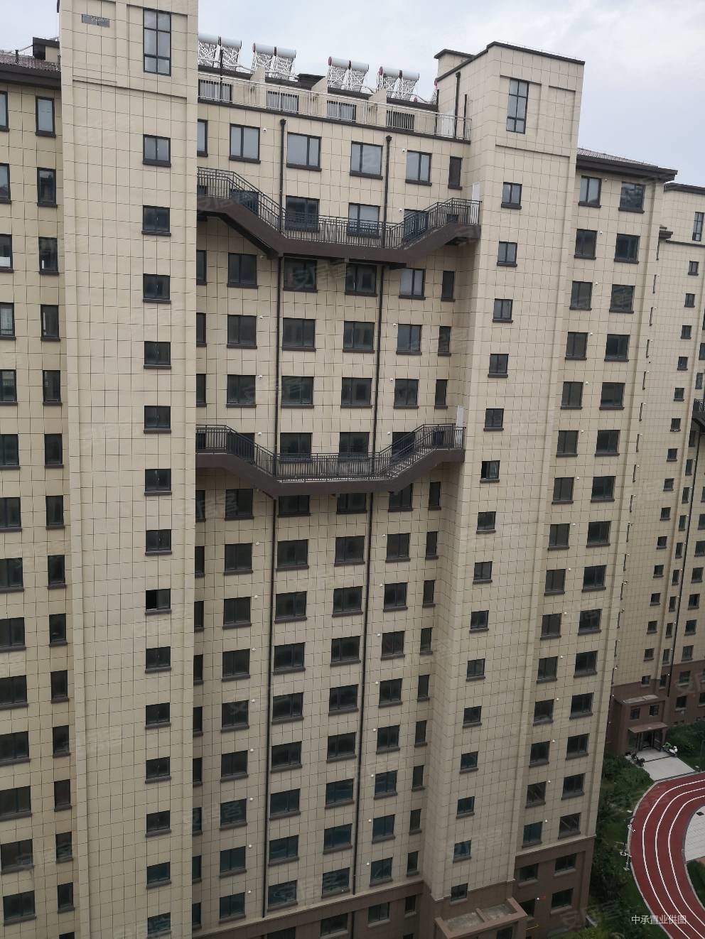 经区南实验,小,中,逸龙湾双卫格局 产权清晰 购物方便