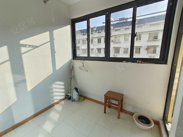 绍兴袍江世纪广场寺东嘉园大润发后面 寺东嘉园精装3房 免费停车出租