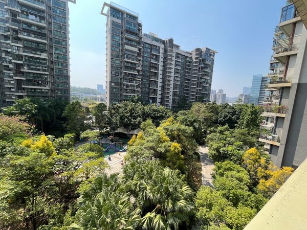 深圳龙岗龙岗中心城天健现代城南北向两个大阳台,自住保养,拎包入住