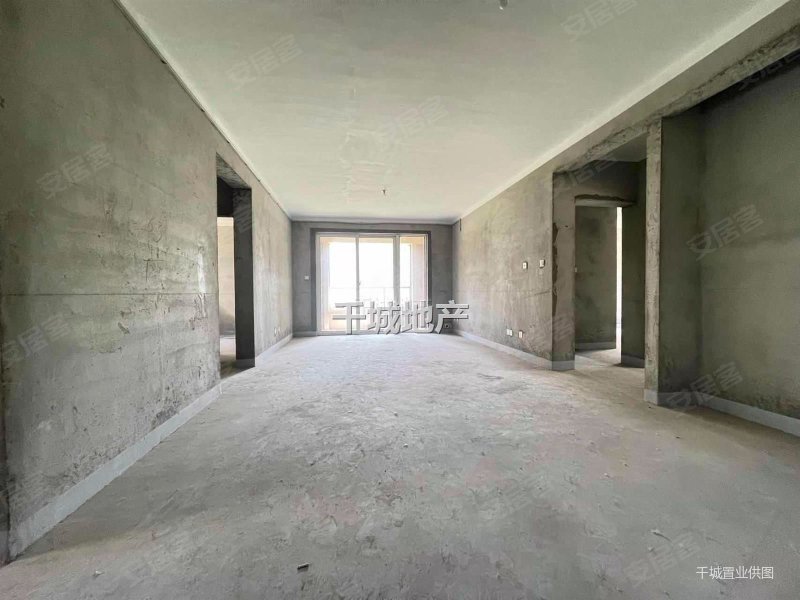 户型方正 业主诚售,紫艺华府二手房,160万,4室2厅,2卫,132平米-南京