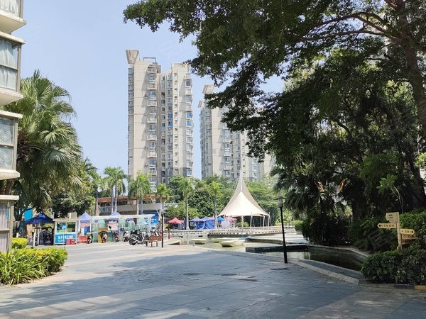 深圳宝安坪洲碧海富通城一期富通城一期精装三房两卫高楼层客厅带大