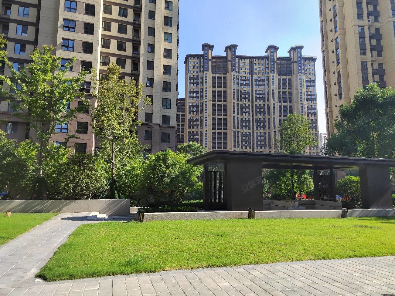 建业定鼎府二期3室2厅1卫97㎡南北84万