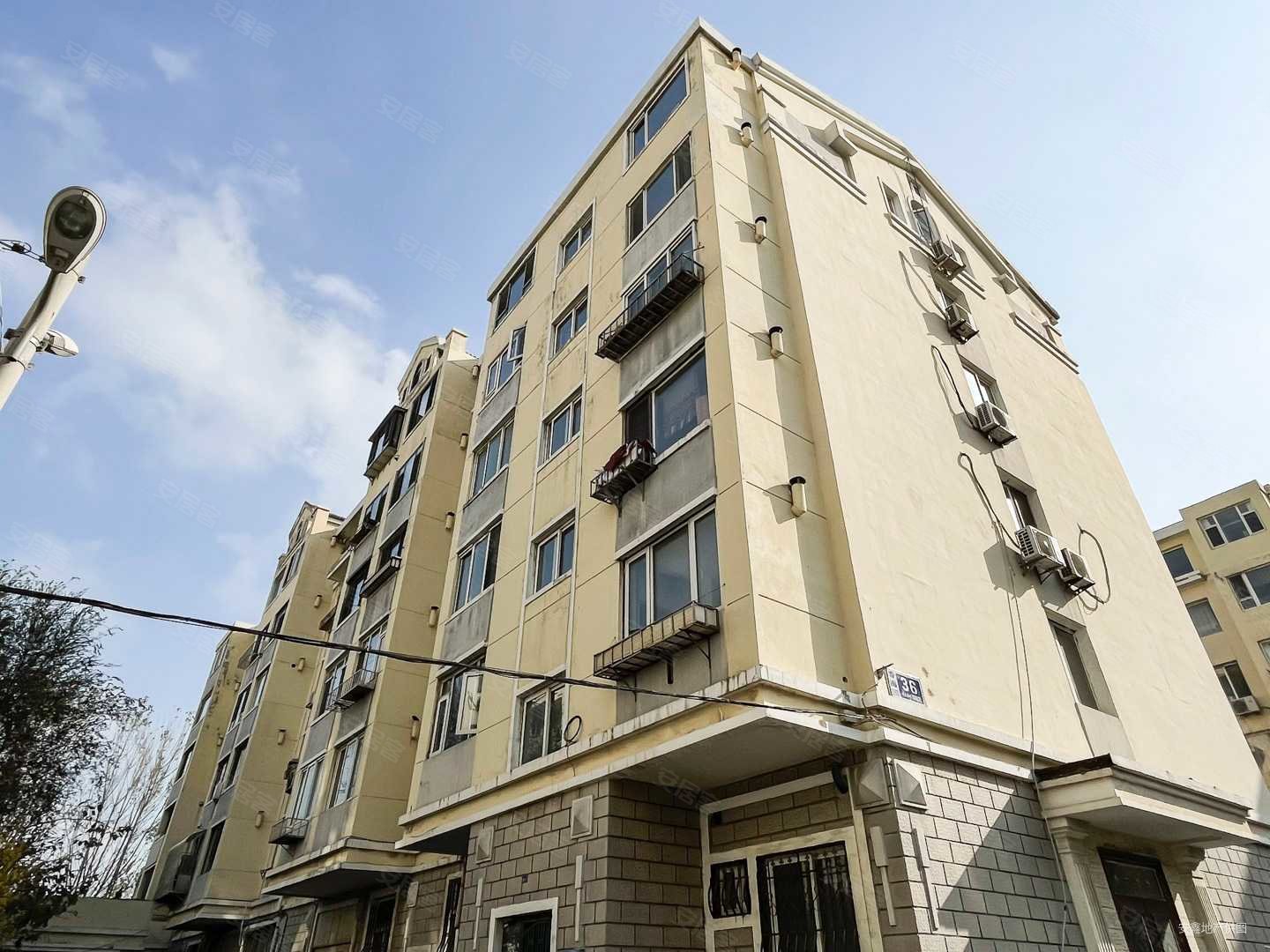 香海花园南北向3楼近车站市场地铁随时看房