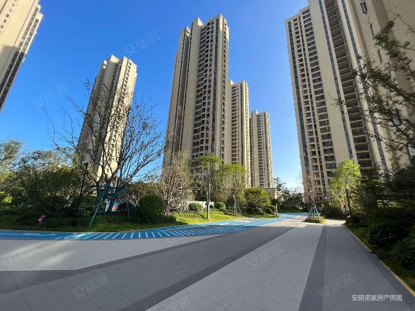 金辉优步东方3室2厅2卫125㎡南118万