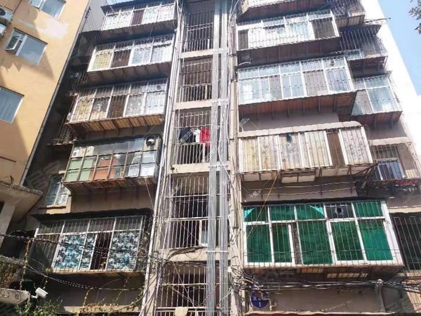 北京路穿心鼓楼地铁口桃源广场红会医院旁精装大三房拎包入住