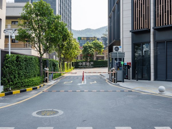 深圳南山大学城深铁阅山境花园深铁阅山境 山景房 首租 家私全齐 装修