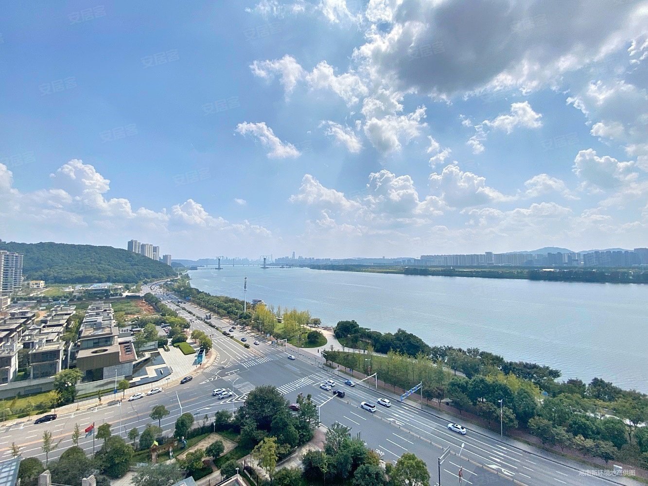 两梯两户纯板楼全屋中央空调山语城一期八成新三房