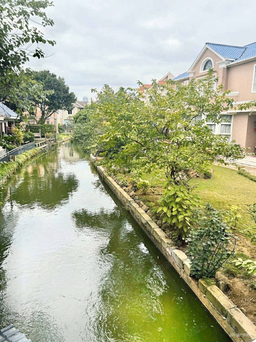 亚青游艇别墅4室3厅3卫218㎡南459万