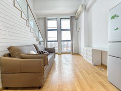 上海嘉定丰庄近地铁站，停车方便 可办居住证 可养宠物！看房随时，拎包入住出租房源真实图片